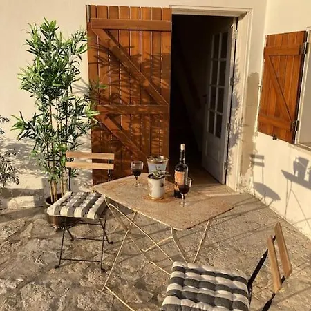 Sunny Grandfather Villa Chaos (Leiria)