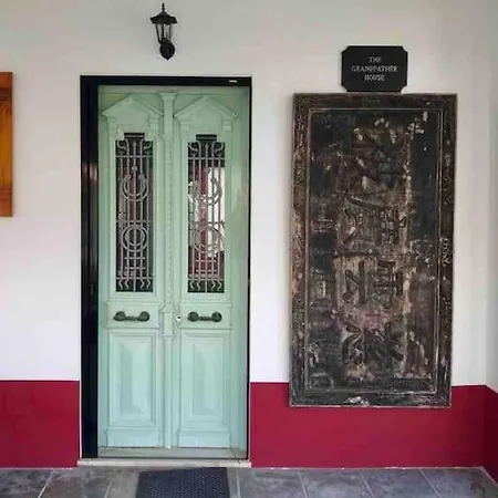 Sunny Grandfather Villa *